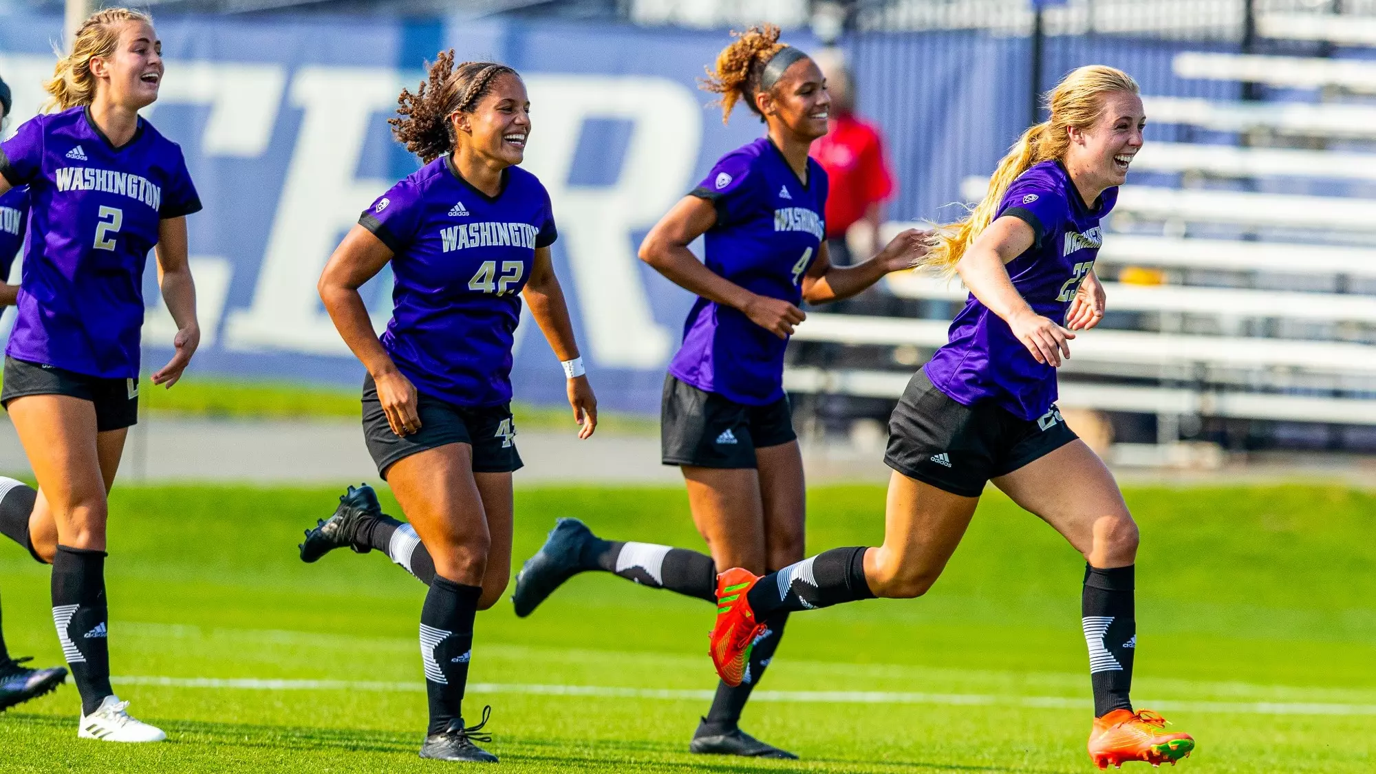 但這次他穿 但這次他穿